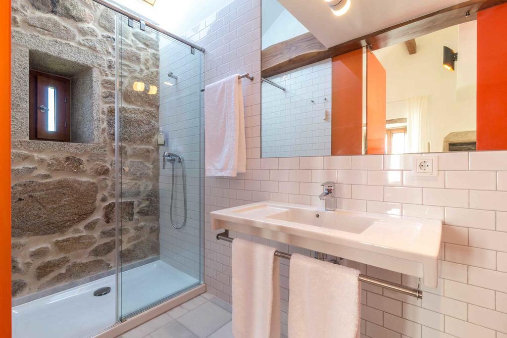 Os Lambrans Guest House Padron Ngoại thất bức ảnh